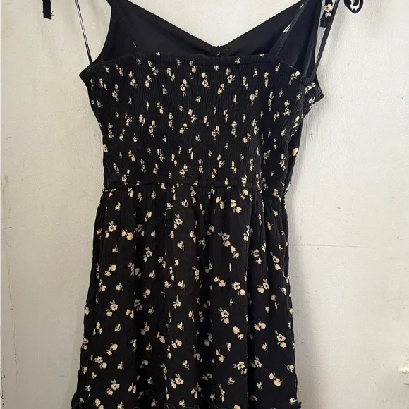 Floral Black Dress - Picture 5 of 6